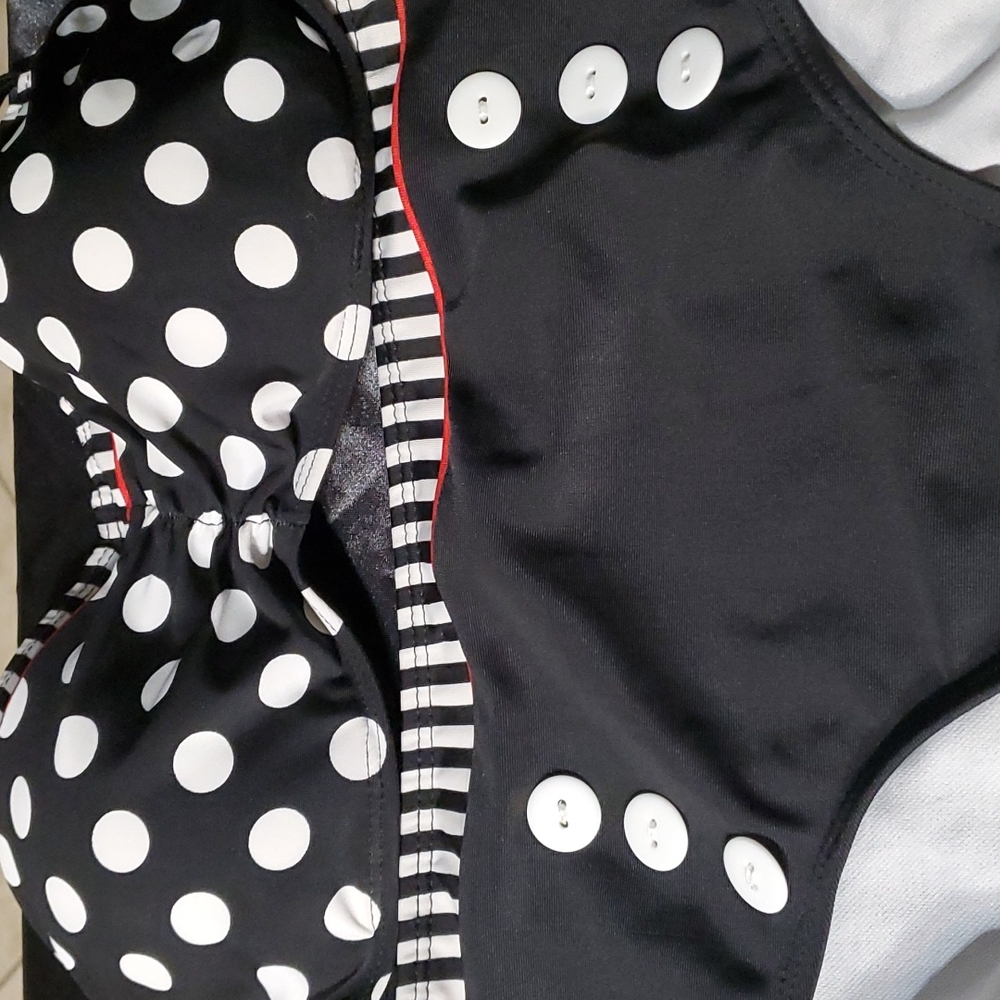 🎀2 Piece Poka-Doted Bikini
